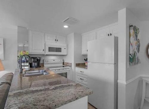 Sugar Sands-Luxury 1st Floor 2BR 2BA Private Beach in Gulf Highlands