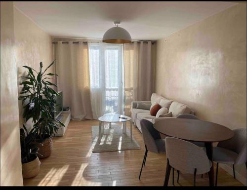 Bel appartement lumineux proche Paris