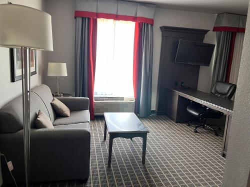 Hampton Inn Pearsall - image 7
