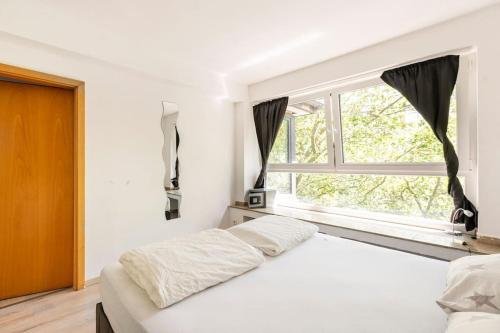 Cosy flat with Mercatorstraße view Wifi - Smart Tv