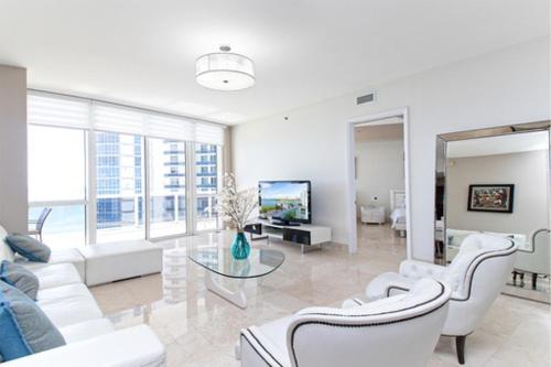 Luxury Oceanfront Sunny Isles Beach Three bedrooms in Miami Beach, USA