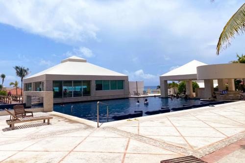 Beach, fun & relax at the Hotel Zone in Cancun, Cancún (foto 2)