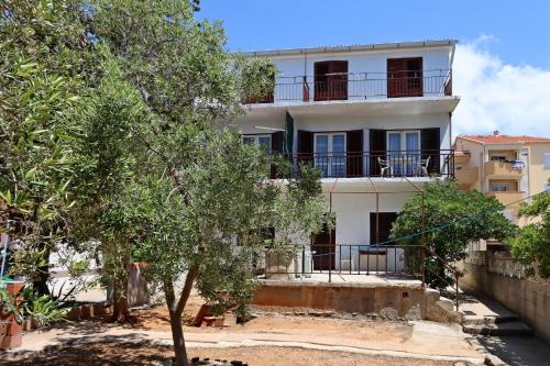  Apartments by the sea Stara Novalja, Pag - 4142, Pension in Novalja