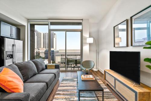 One-Bedroom Apartment (Self Check-in with Virtual Front Desk)