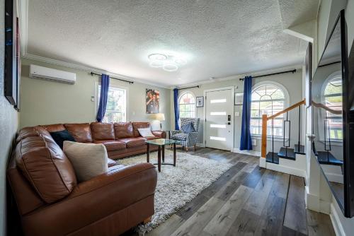 Big House/downtown/Pets/Parking/EV/Holiday Ready in Houston, USA