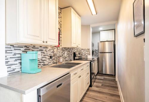 3BR HOME SLEEPS 8 DOWNTOWN Med CTR /pet/EV in Houston, USA
