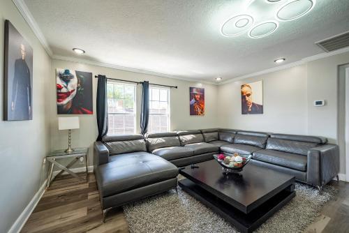 3BR HOME SLEEPS 8 DOWNTOWN Med CTR /pet/EV in Houston, USA