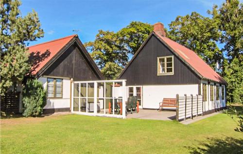 Beautiful Home In Aakirkeby With Kitchen