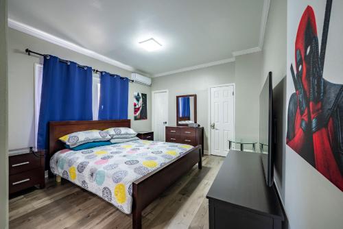 5BR HOME SLEEPS 16 DOWNTOWN/Pet Friendly/EV Charger in Houston, USA
