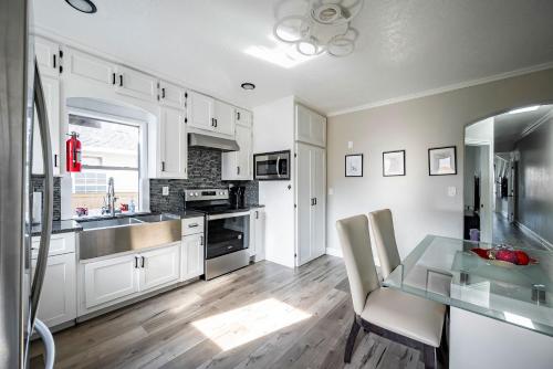 5BR HOME SLEEPS 16 DOWNTOWN/Pet Friendly/EV Charger in Houston, USA