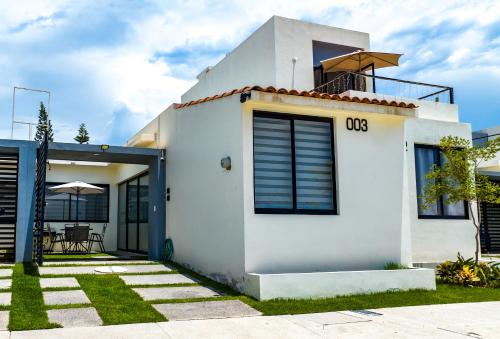 Casa con alberca, coto privado, gran ubicacíon