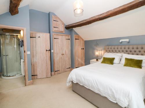 Green Farm Stables - image 8