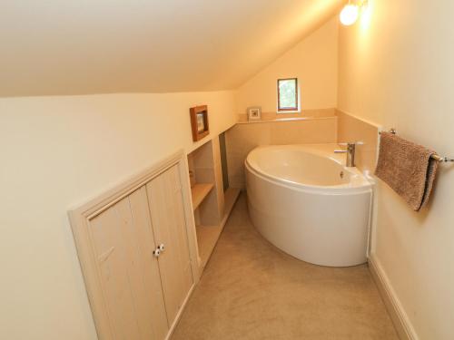 Green Farm Stables - image 6