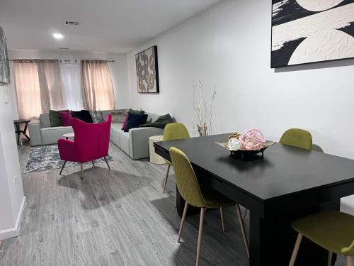 Exquisite 3 Kings bed near Newark EWR/NYC downtown in Newark, USA