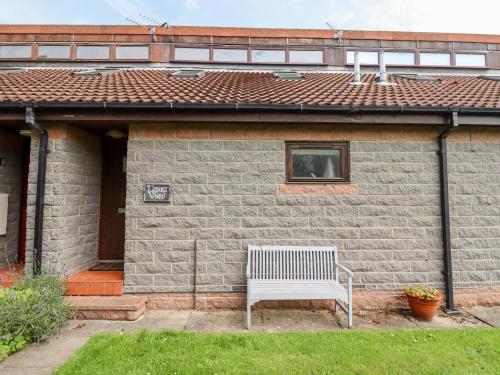 Exterior view, Links View in Embleton