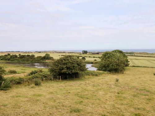 Exterior view, Links View in Embleton