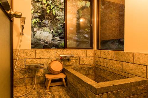 AOI-Japanese-Style Room with Hotspring Semi-Open Air Bath image 5