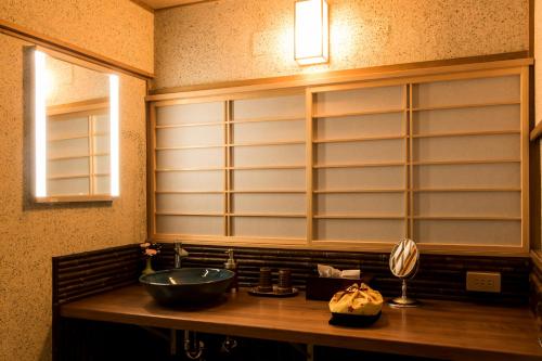 CHOUJI -Japanese-Style Room with Hotspring Semi-Open Air Bath image 5