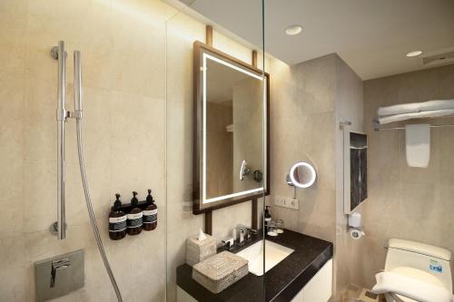 Two-Bedroom Garden Suite image 4