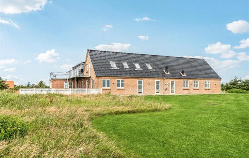 Beautiful Home In Harbore With 15 Bedrooms, Sauna And Indoor Swimming Pool