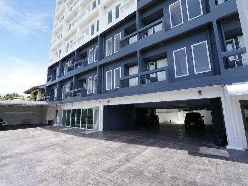 RoomQuest IT Square Don Mueang Airport, Bangkok