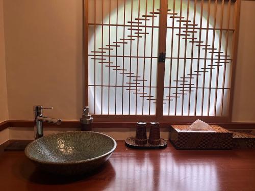 KARUKAYA -Japanese-Style Room with Hotspring Semi-Open Air Bath image 5