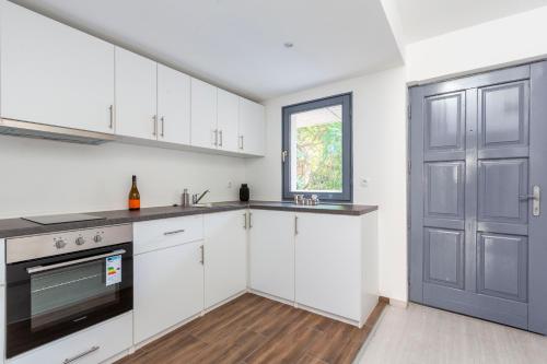 Rustic Central Studios by LH - Tap to explore photos