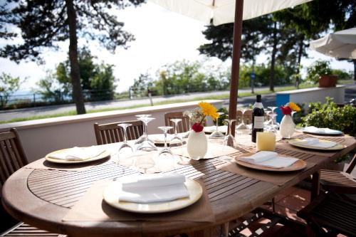 Bar/Lounge, Hotel Silvana in Murata