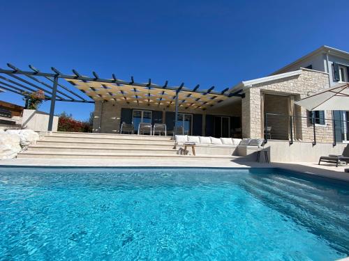 Viesnīcas āriene, Villa Tina Maria with seaview near Porec in Markovac