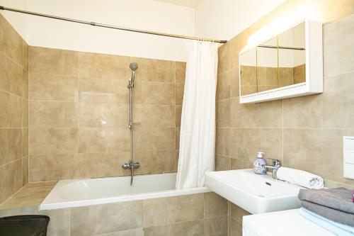 Raimond Apartment Ottakring Top 22, Vienna (photo 9)