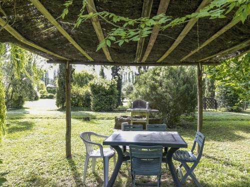 Holiday Home in Montopoli Valdarno with Pool