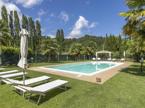 Holiday Home in Montopoli Valdarno with Pool