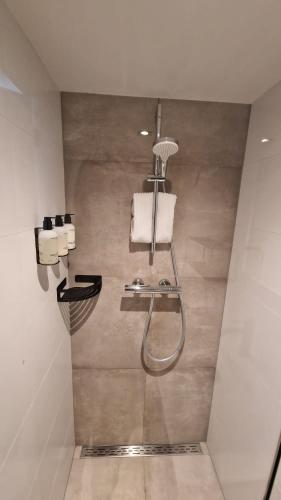 LIEV Amsterdam Cozy boutique suite in The Pijp, Амстердам (фото 7)