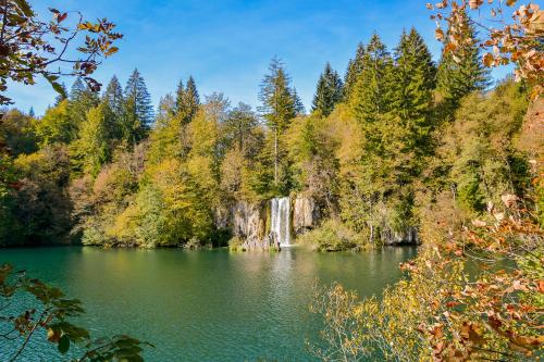 Seadmed, 2 BR House By The Creek near Plitvice Lakes - Happy Rentals in Vrelo Koreničko