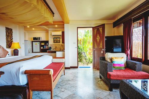 Sandalwood Luxury Villa Resort