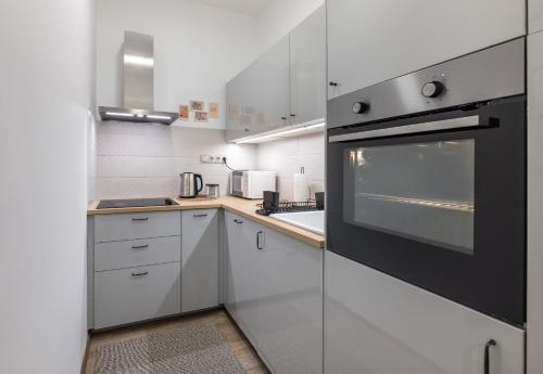 Cozy Apartment in New Town by EasyBNB Premium, Prag (Foto 10)
