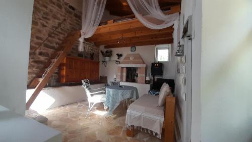  Water Planet Rooms in Gaios
