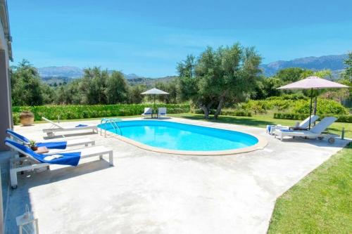 B&B Vryses - Villa Felenia - Private Pool - Bed and Breakfast Vryses