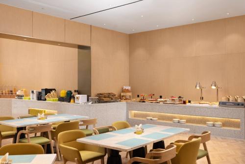 Home2 Suites by Hilton Beijing West Station – Beijing, NY