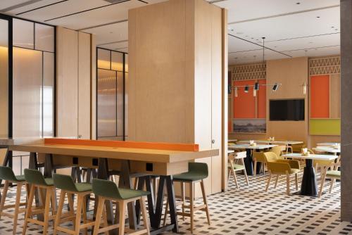 Home2 Suites by Hilton Beijing West Station – Beijing, NY