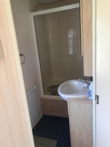 2 bedrooms, 4 beds