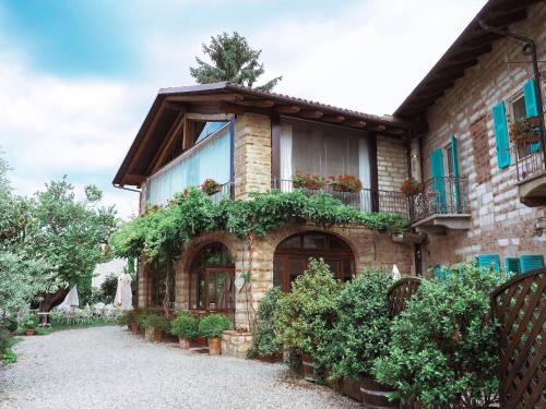  Cozy apartment in a farmhouse in Camino Ombra in Camino