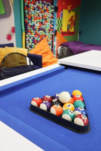 Capsule 90's - Balnéo - Sauna - Flipper - Billard - Netflix - Nintendo Switch & Jeux -, Mons (fotografie 6)