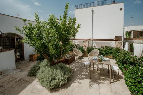 GuestHost - Corte 14 15 - Apartments with terrace and pool, Matino (photo 11)