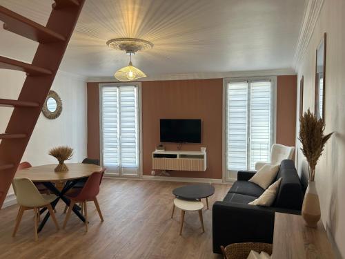 Duplex climatisé proche port Toulon - Location saisonnière - Toulon