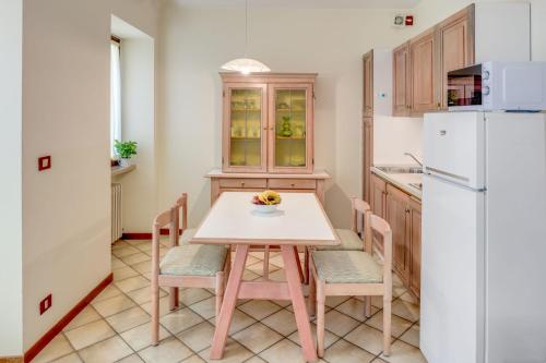One-Bedroom Apartment Plus with Terrace image 7