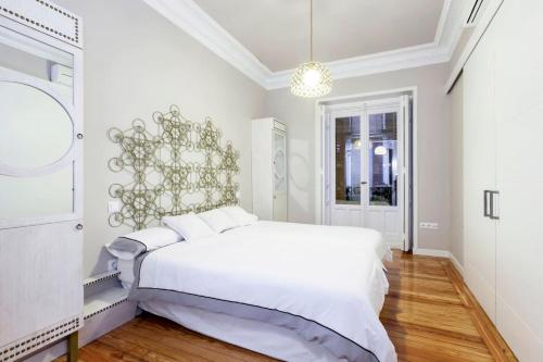 Charming Gran Vía Luna