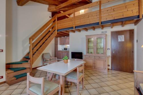 one-bedroom Apartment Comfort image 6