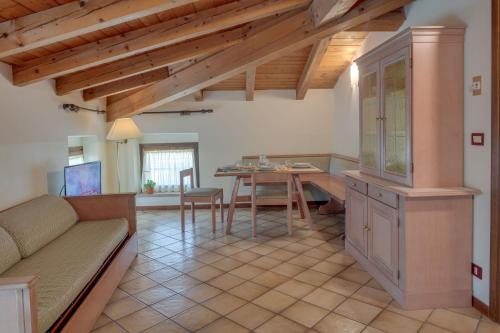 One-Bedroom Apartment Classic - Attic image 3