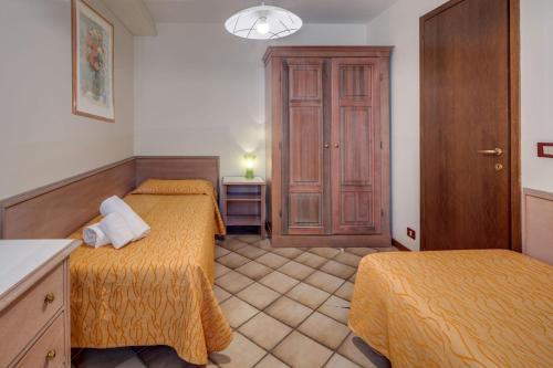 Two-Bedroom Apartment Comfort image 1